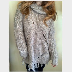 Oversized Selfie Leslie Tassel Sweater - Medium